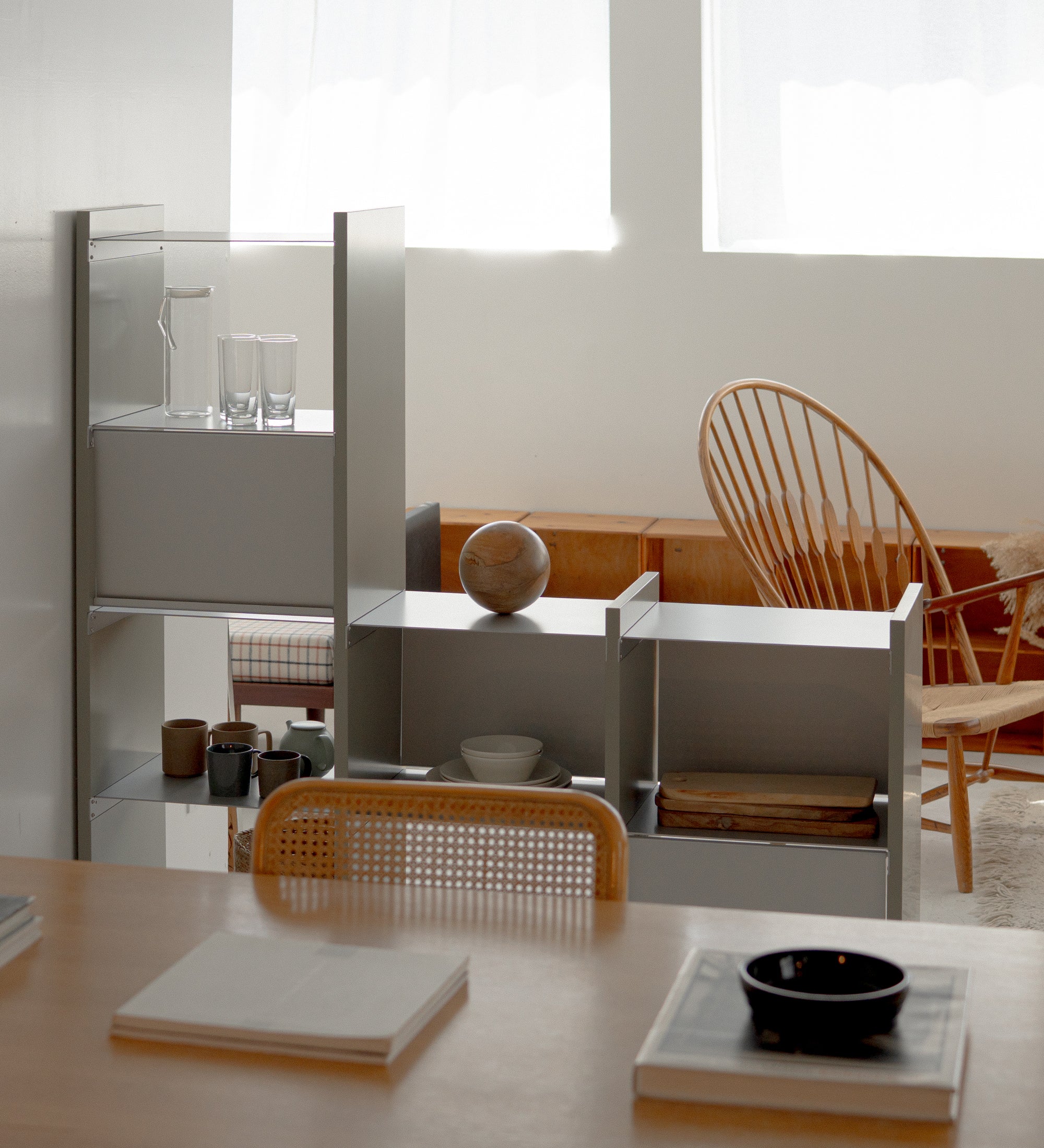 幅100cm   × 高さ146.5cmのモジュラーシェルフ・可動棚｜段違いレイアウトの飾り棚。器や観葉植物のディスプレイに