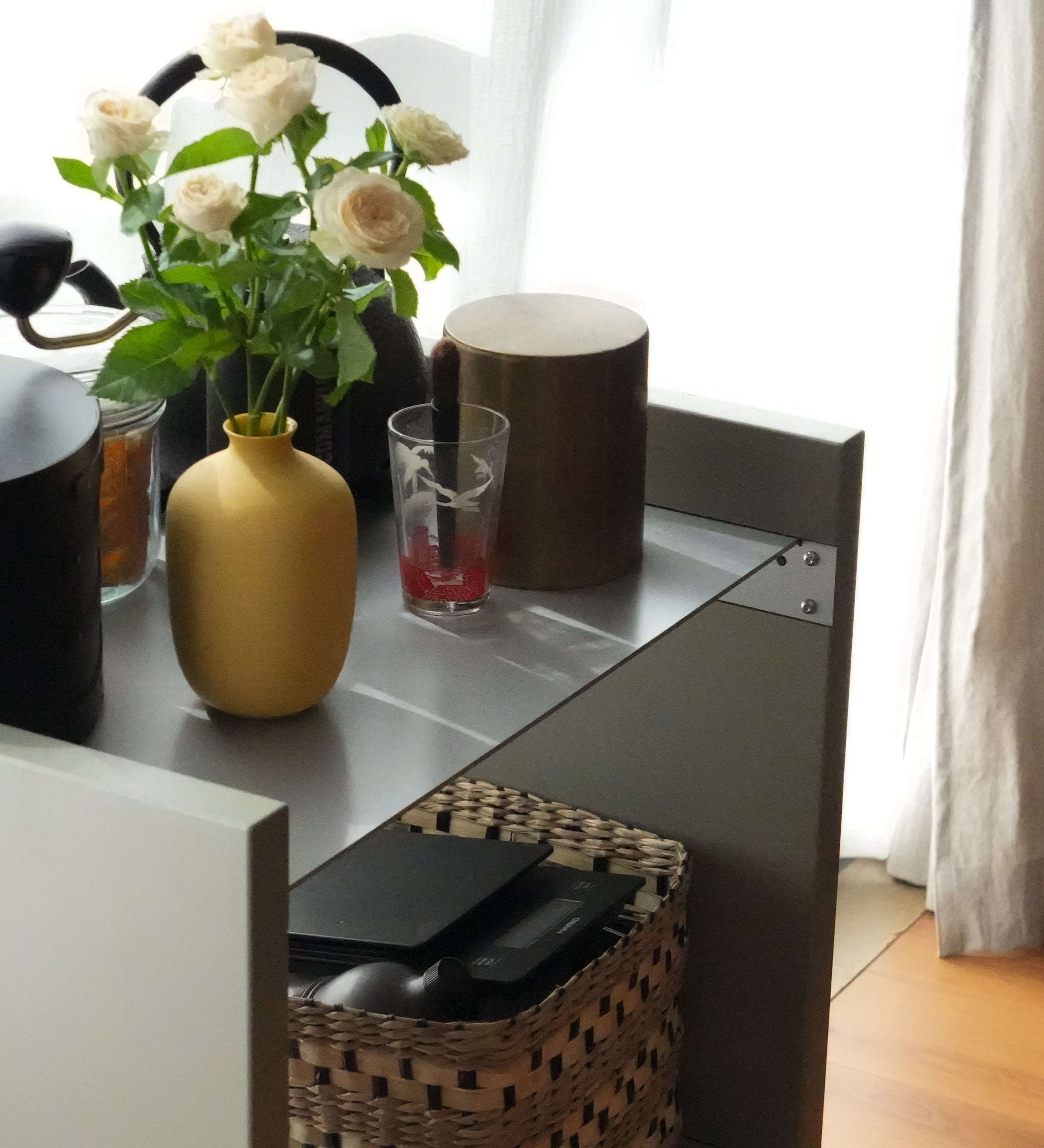 幅50cm  × 高さ80cmのモジュラーシェルフ・可動棚｜モスグレー（落ち着いたグレー）｜キッチンラック、サイドボード、小さな収納に